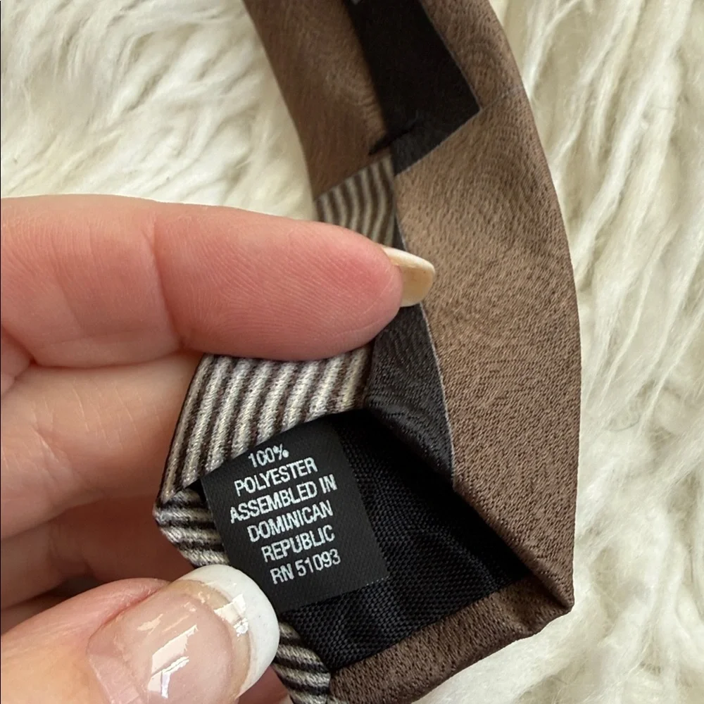 Turquoise Box - Puritan Geometric Brown and Black Tie - Picture 5 of 6